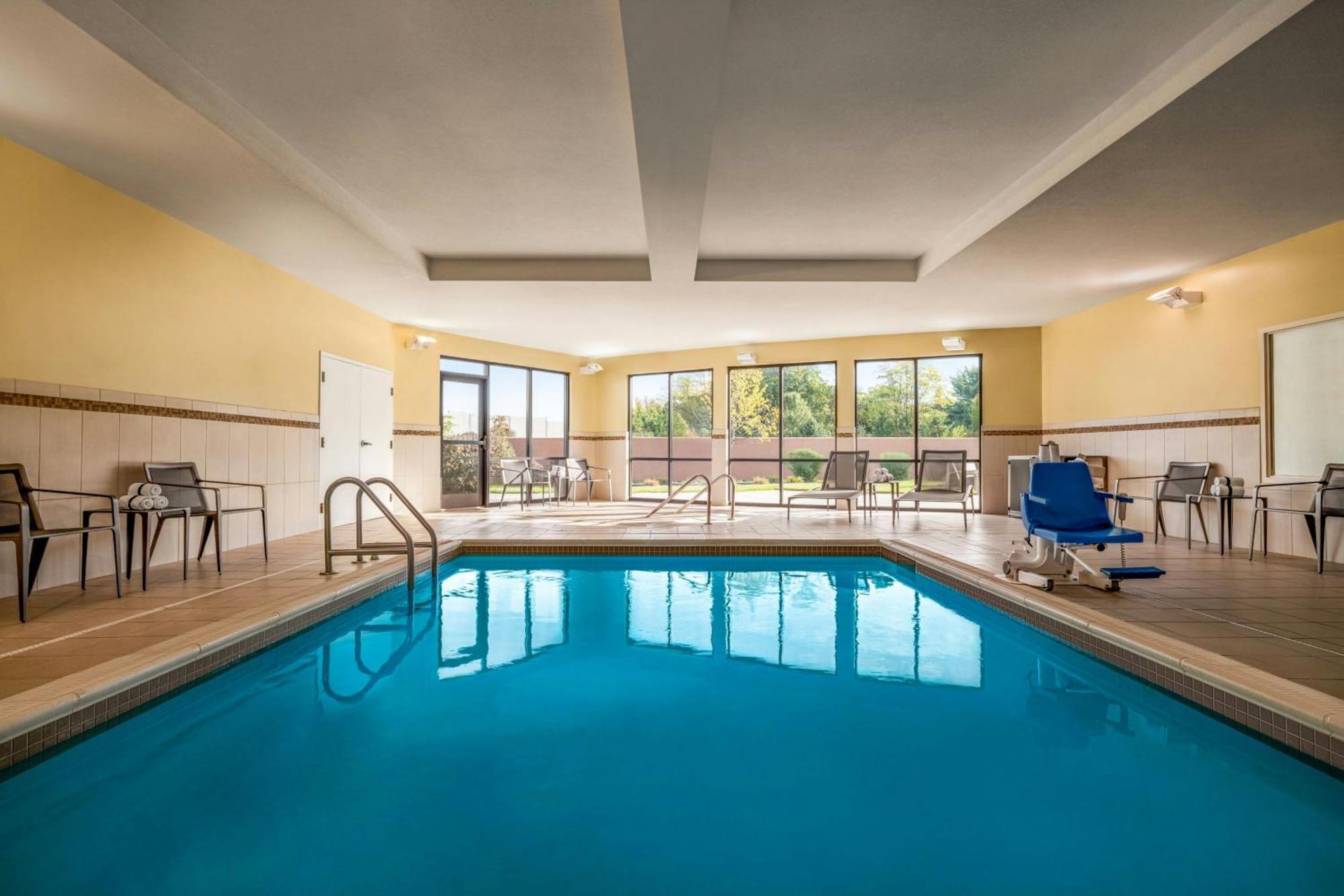 מלון Courtyard Mt. Holly Westampton מראה חיצוני תמונה